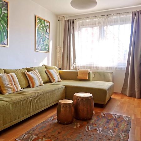 Cozyhome Retro Apartment Pozsony Kültér fotó