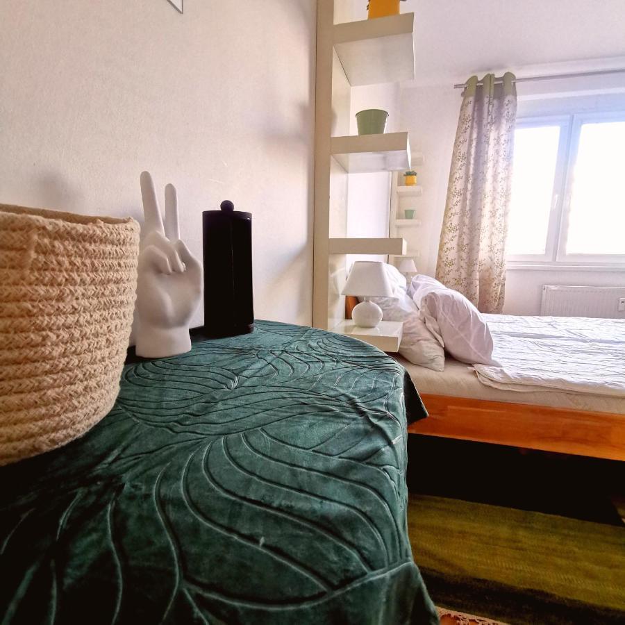 Cozyhome Retro Apartment Pozsony Kültér fotó